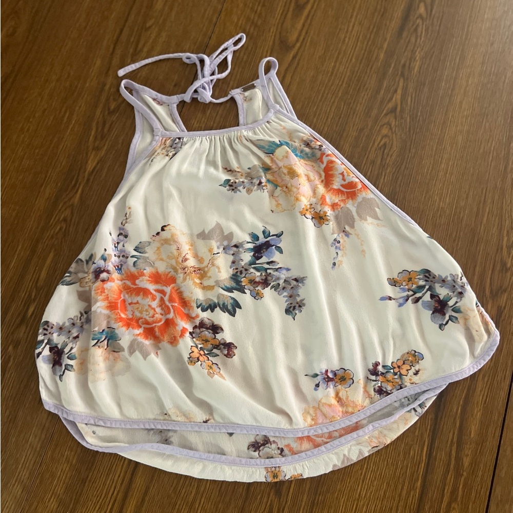 Free People 
XS
White Lavender 
Floral Tank
EUC